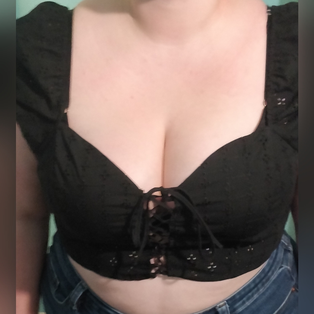 H&M Peasant sleeve lace up crop top